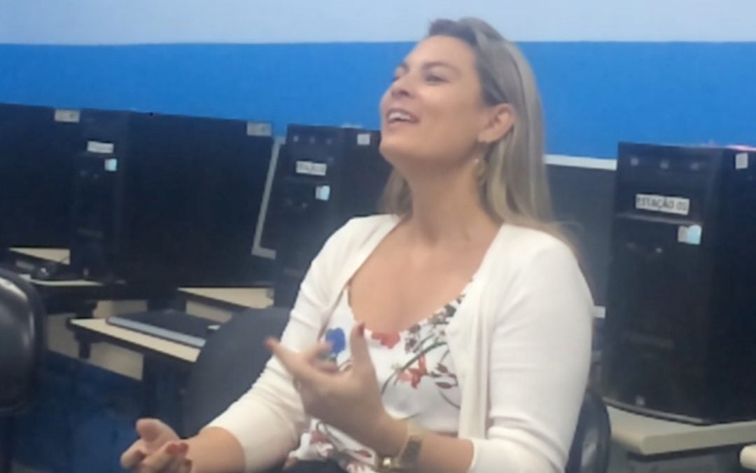 Foi emocionante ver “os olhinhos deles brilhando”, motivados com aqueles livros!