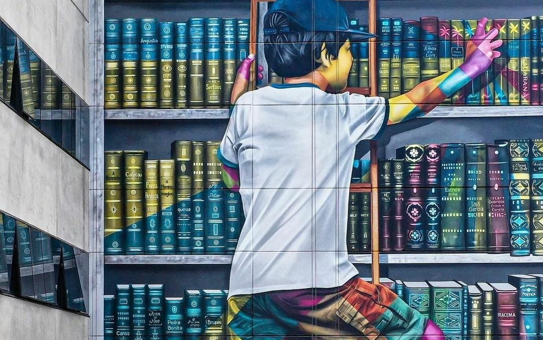 Brasil perde mais de 4,6 milhões de leitores e KOBRA faz mural de incentivo à leitura