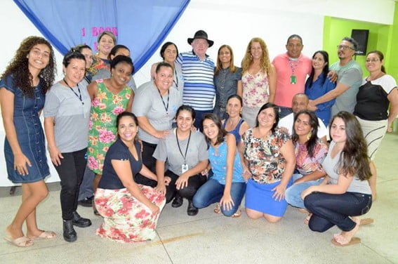 “Ver uma criança contar o que leu e o interesse em trocar os livros para ler mais, é muito bom.”