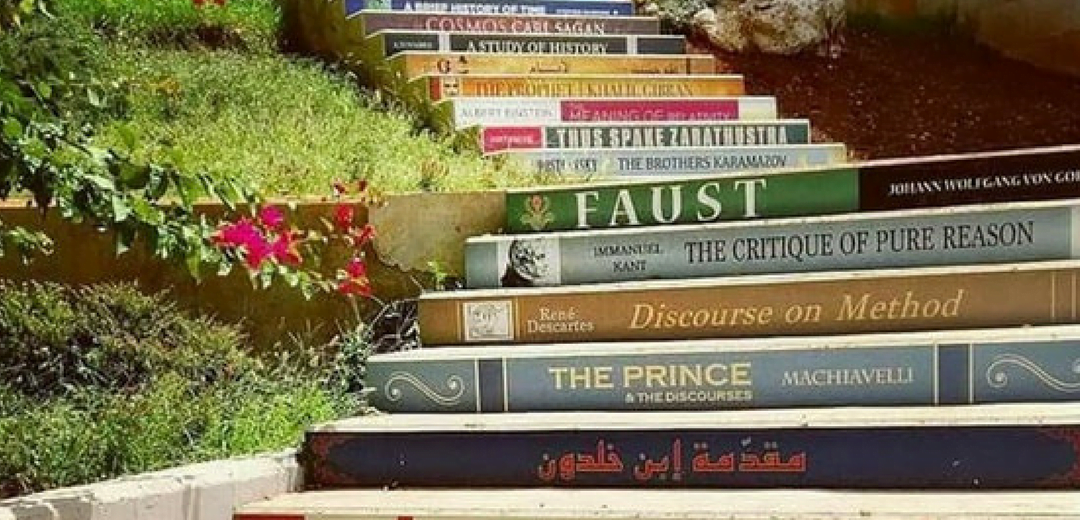 Você sabia que no mundo existe uma escada de livros?